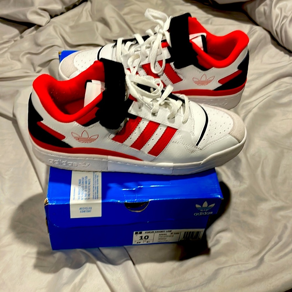 Adidas forum exhibit low